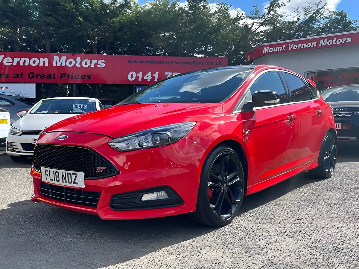 Used 2018 Ford Focus ST-3 Red - Interior and Exterior details 2