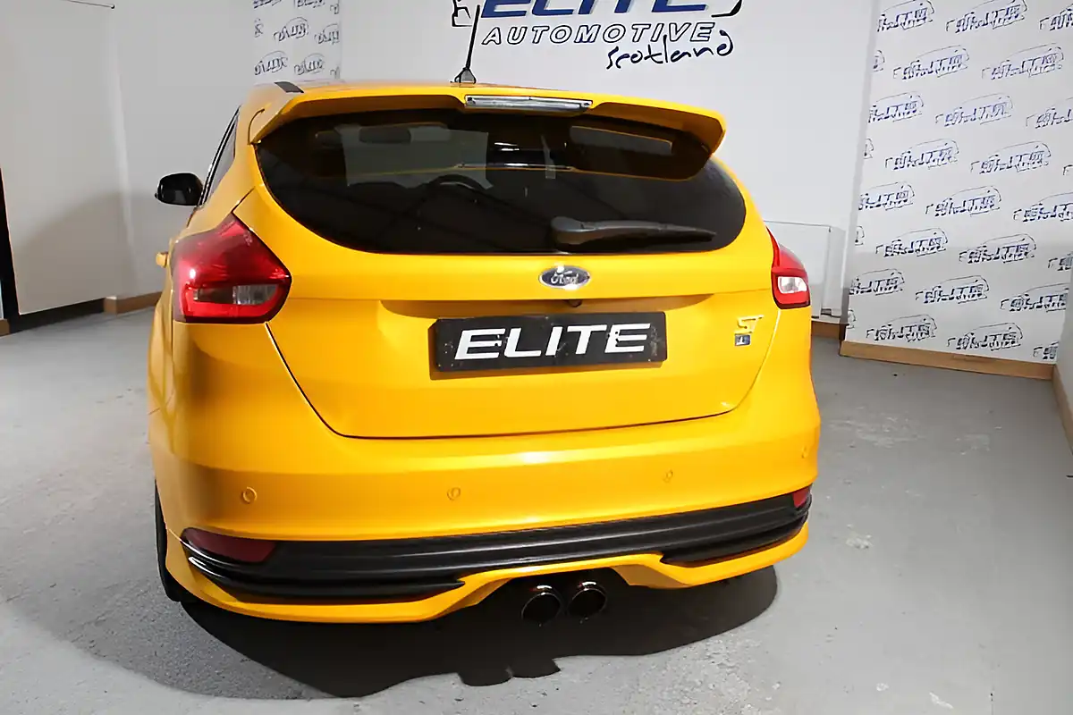 Used 2018 Ford Focus ST-3 Tangerine Scream - Interior and Exterior details 12