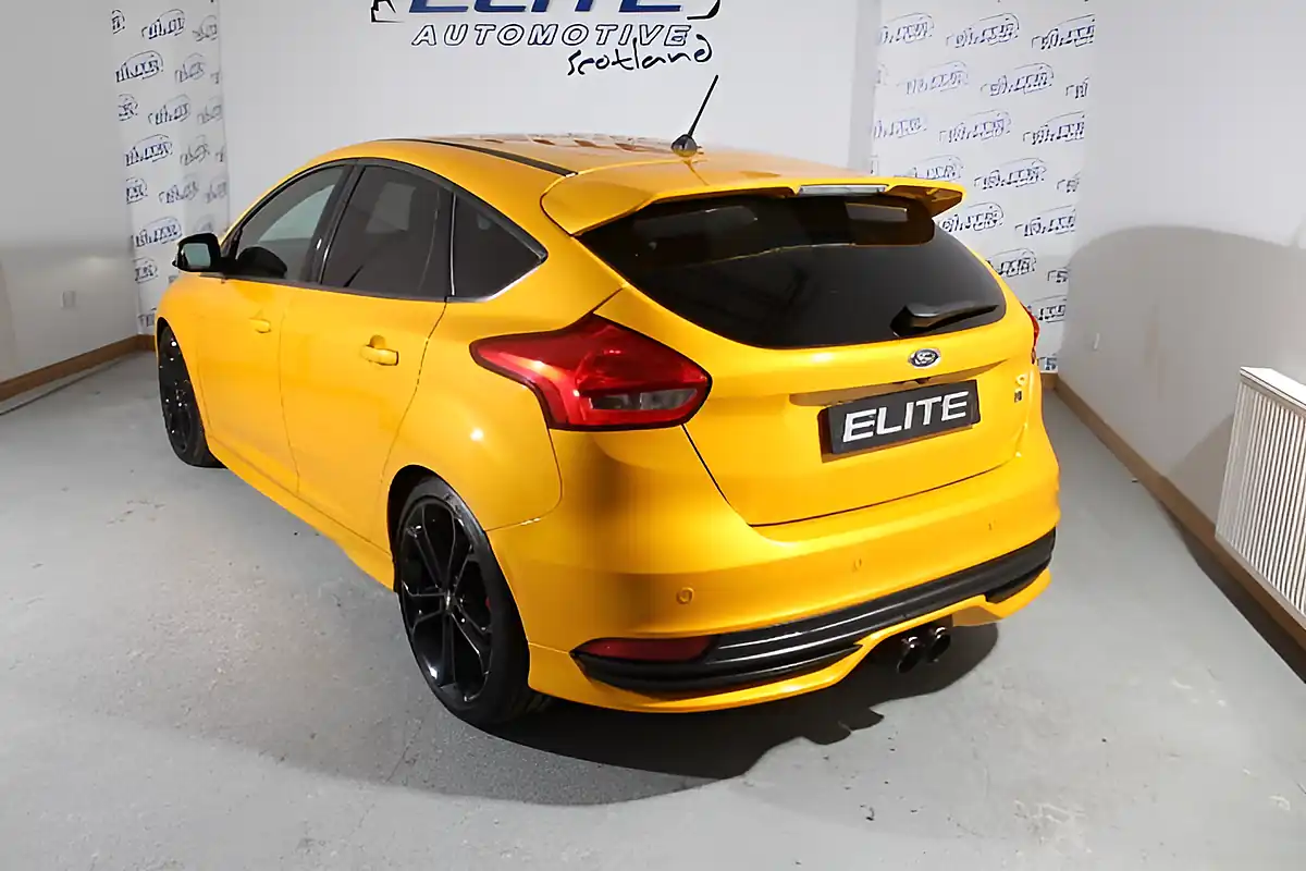 Used 2018 Ford Focus ST-3 Tangerine Scream - Interior and Exterior details 13