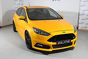 Used 2018 Ford Focus ST-3 Tangerine Scream - Interior and Exterior details 5