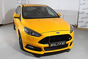 Used 2018 Ford Focus ST-3 Tangerine Scream - Interior and Exterior details 6