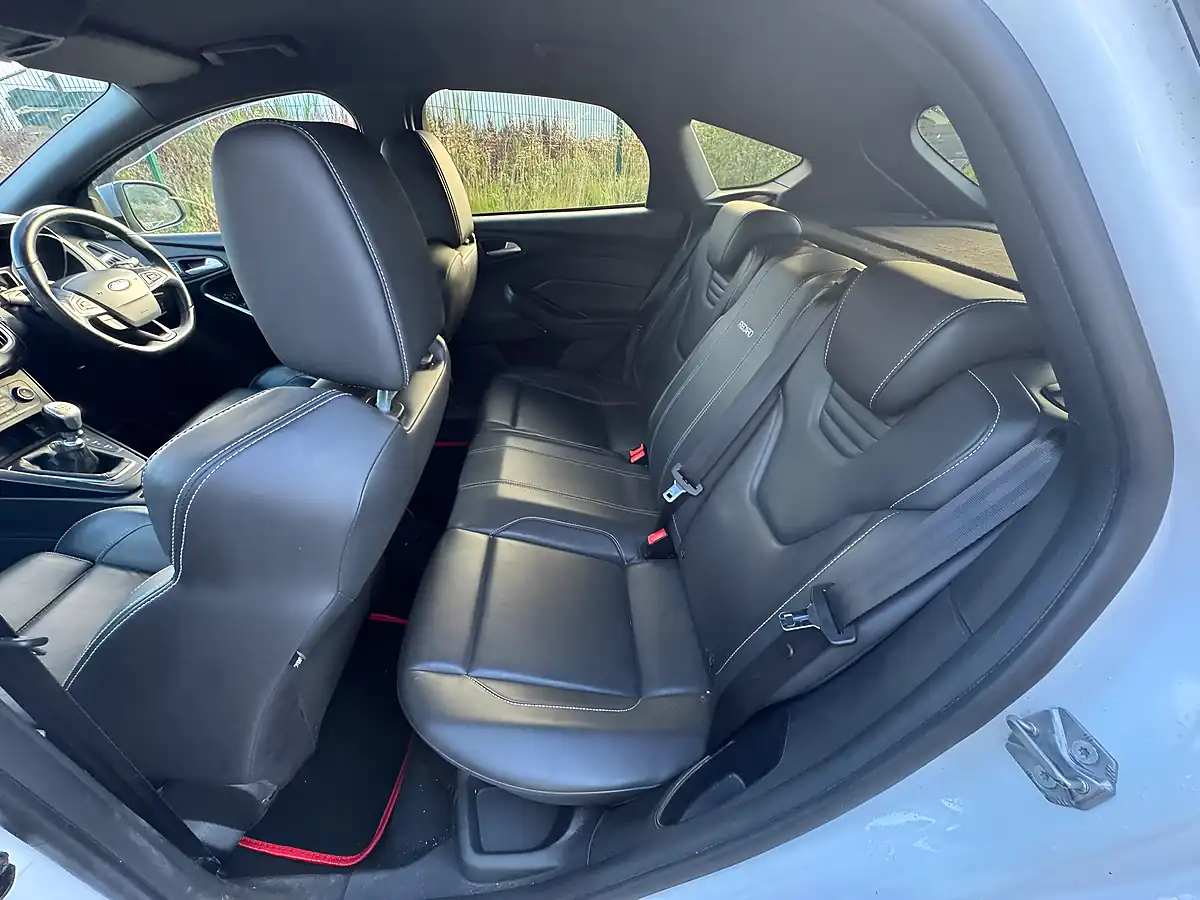 Used 2018 Ford Focus ST-3 White - Interior and Exterior details 11