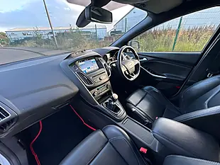 Used 2018 Ford Focus ST-3 White - Interior and Exterior details 15