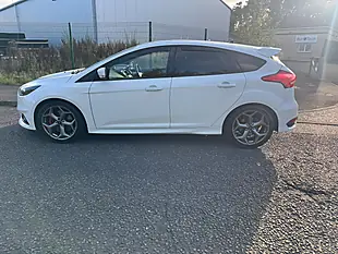Used 2018 Ford Focus ST-3 White - Interior and Exterior details 5