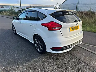 Used 2018 Ford Focus ST-3 White - Interior and Exterior details 6
