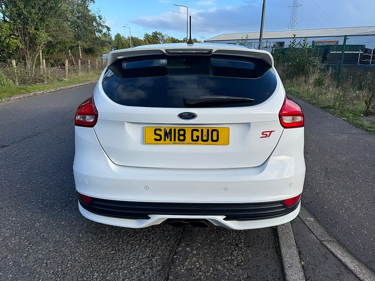Used 2018 Ford Focus ST-3 White - Interior and Exterior details 7
