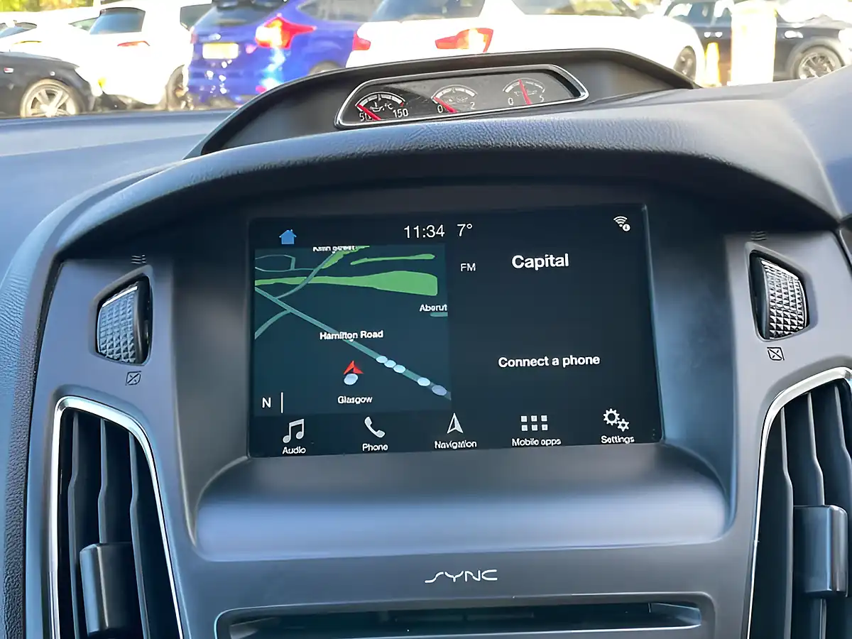 Used 2018 Ford Focus ST-3 White - Interior and Exterior details 15