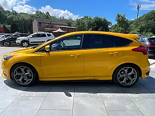 Used 2018 Ford Focus ST-3 Yellow - Interior and Exterior details 10