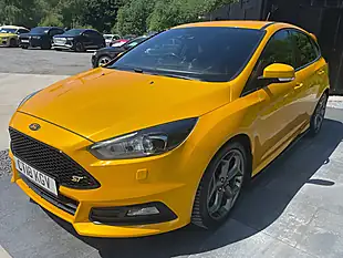Used 2018 Ford Focus ST-3 Yellow - Interior and Exterior details 15