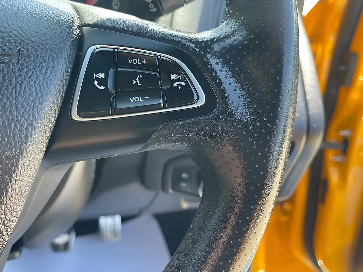 Used 2018 Ford Focus ST-3 Yellow - Interior and Exterior details 16