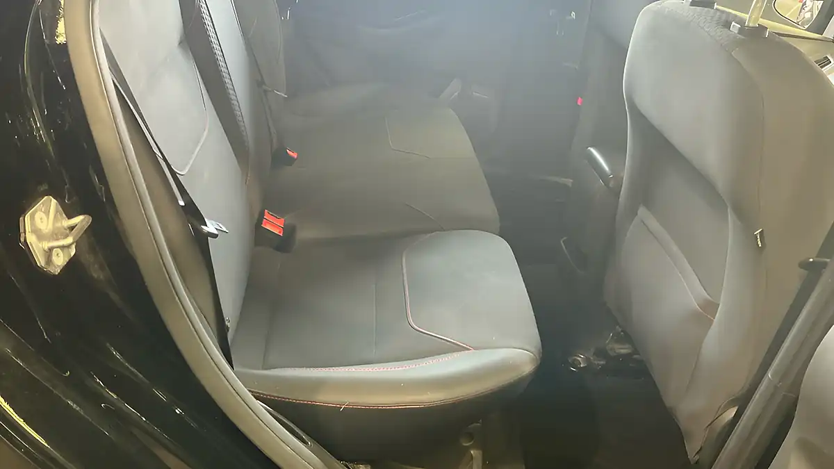 Used 2018 Ford Focus ST-Line Black - Interior and Exterior details 6