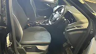 Used 2018 Ford Focus ST-Line Black - Interior and Exterior details 7