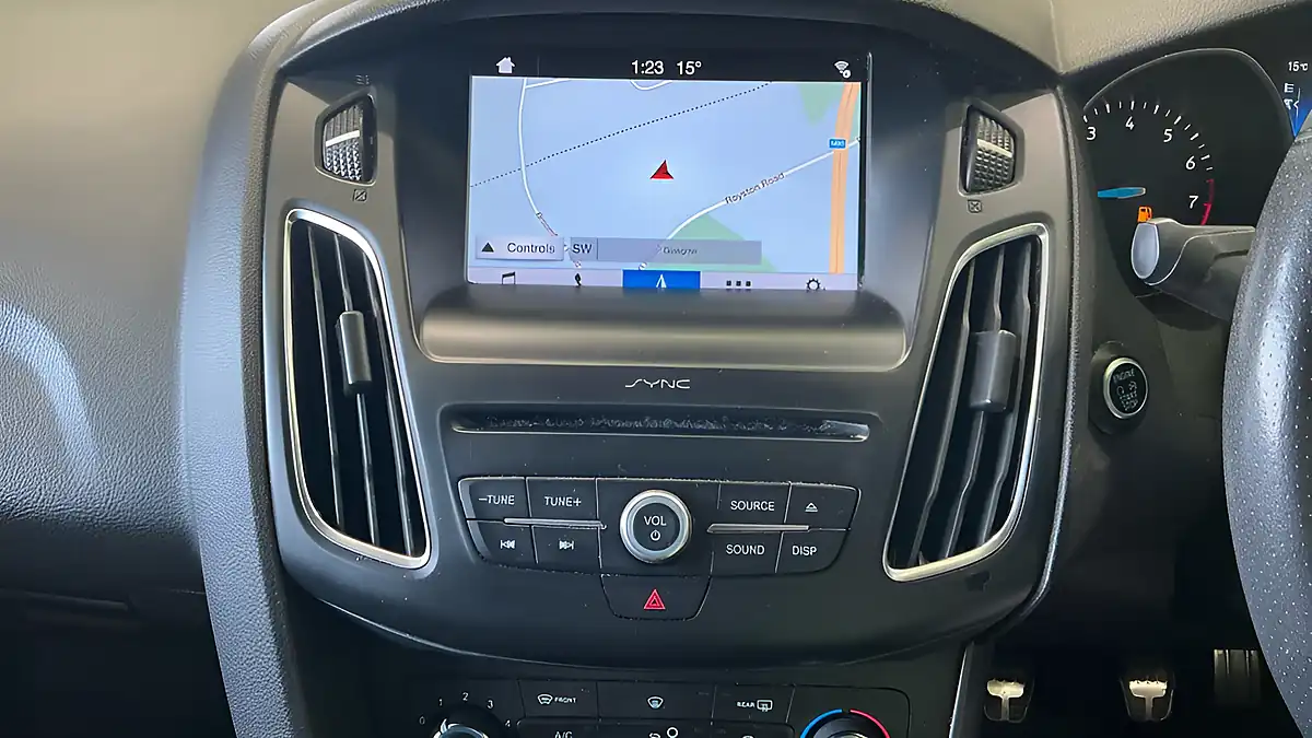 Used 2018 Ford Focus ST-Line Black - Interior and Exterior details 9