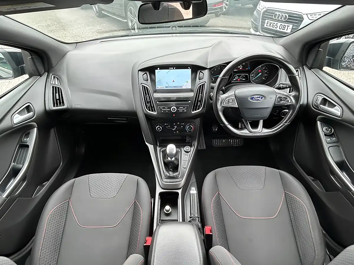 Used 2018 Ford Focus ST-Line Black - Interior and Exterior details 12