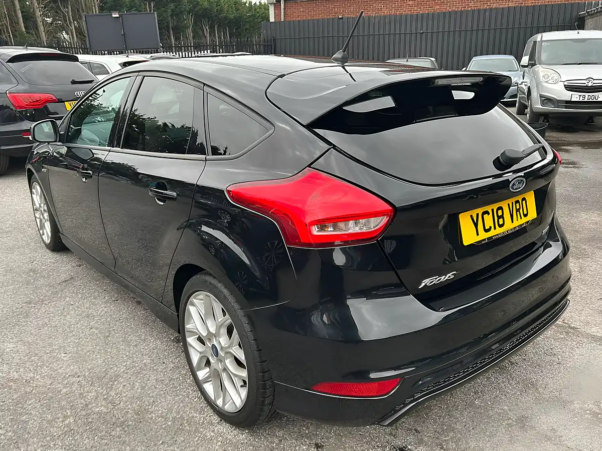 Used 2018 Ford Focus ST-Line Black - Interior and Exterior details 4