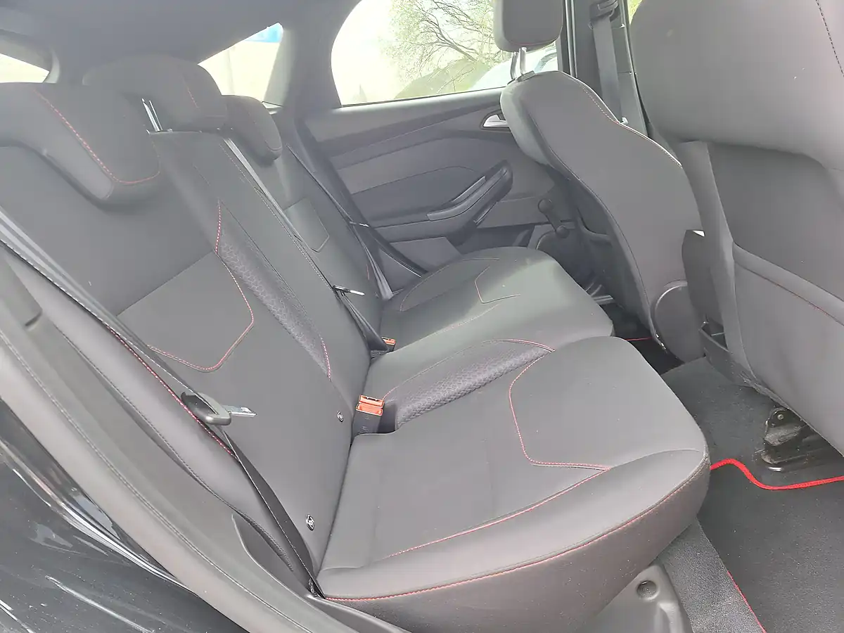 Used 2018 Ford Focus ST Line Black - Interior and Exterior details 13