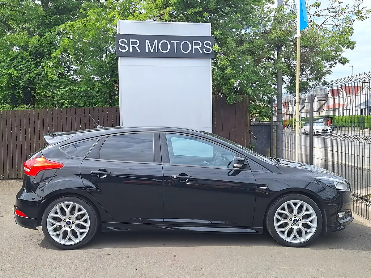 Used 2018 Ford Focus ST Line Black - Interior and Exterior details 6
