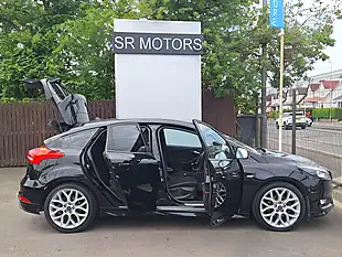Used 2018 Ford Focus ST Line Black - Interior and Exterior details 7