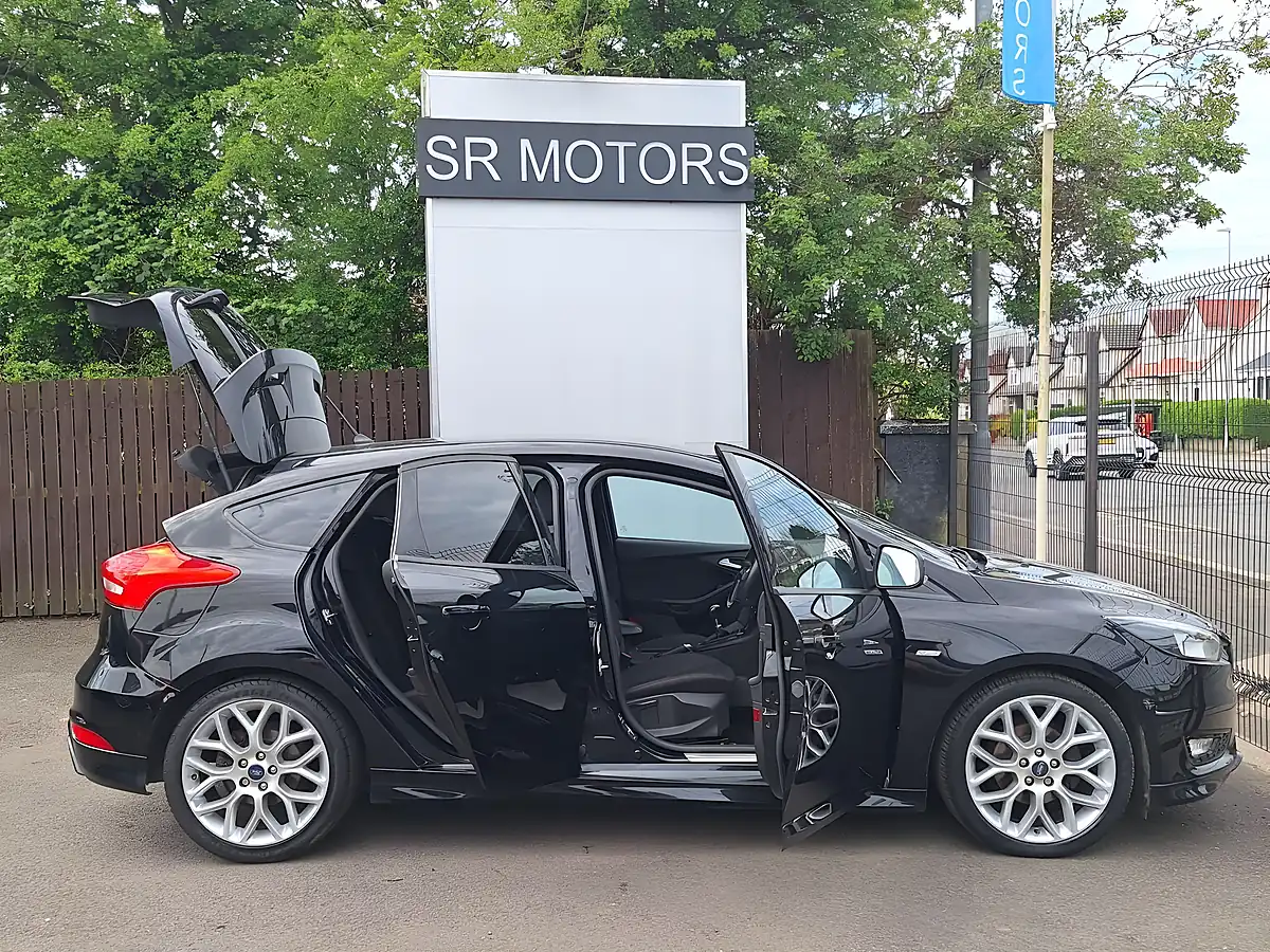 Used 2018 Ford Focus ST Line Black - Interior and Exterior details 7