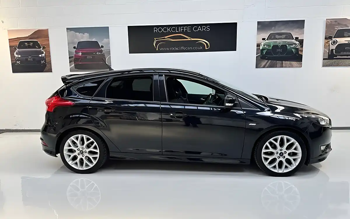 Used 2018 Ford Focus ST-Line Black - Interior and Exterior details 2