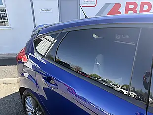 Used 2018 Ford Focus ST-Line Blue - Interior and Exterior details 8