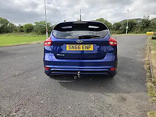 Used 2018 Ford Focus ST-Line Blue - Interior and Exterior details 5