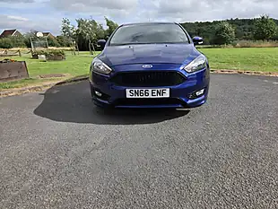 Used 2018 Ford Focus ST-Line Blue - Interior and Exterior details 6