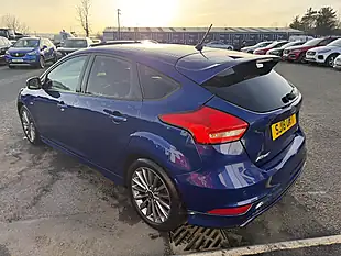 Used 2018 Ford Focus ST-Line Blue - Interior and Exterior details 3