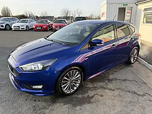 Used 2018 Ford Focus ST-Line Blue - Interior and Exterior details 7