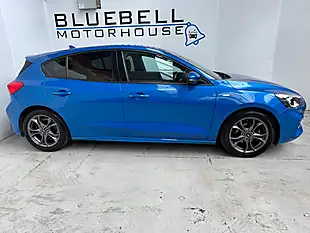 Used 2018 Ford Focus ST-Line Desert Island Blue - Interior and Exterior details 8