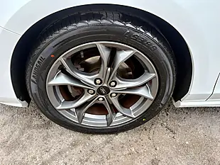 Used 2018 Ford Focus ST-Line Frozen White - Interior and Exterior details 18