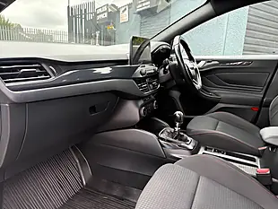 Used 2018 Ford Focus ST-Line Frozen White - Interior and Exterior details 8