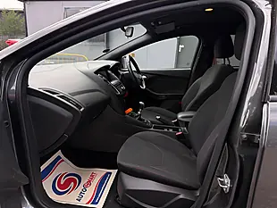 Used 2018 Ford Focus ST-Line Grey - Interior and Exterior details 11