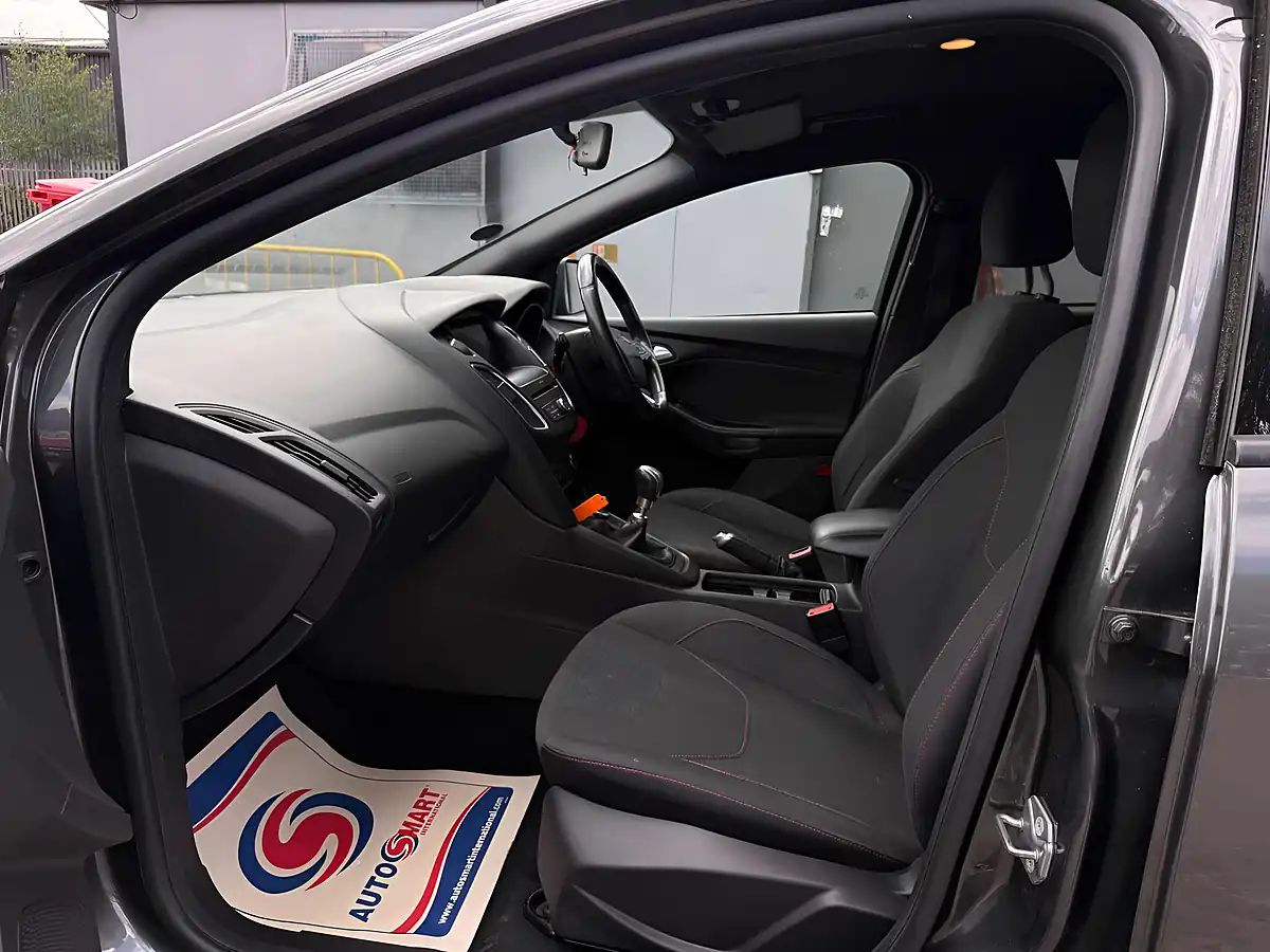 Used 2018 Ford Focus ST-Line Grey - Interior and Exterior details 11