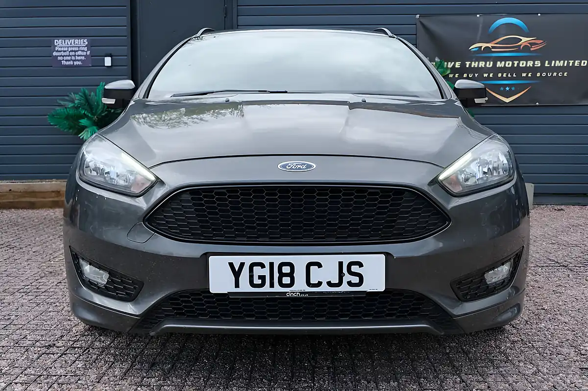 Used 2018 Ford Focus ST-Line Grey - Interior and Exterior details 2