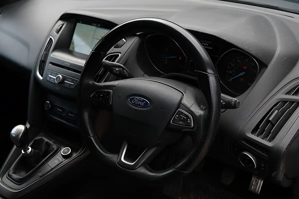Used 2018 Ford Focus ST-Line Grey - Interior and Exterior details 7