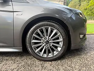 Used 2018 Ford Focus ST-Line Grey - Interior and Exterior details 7
