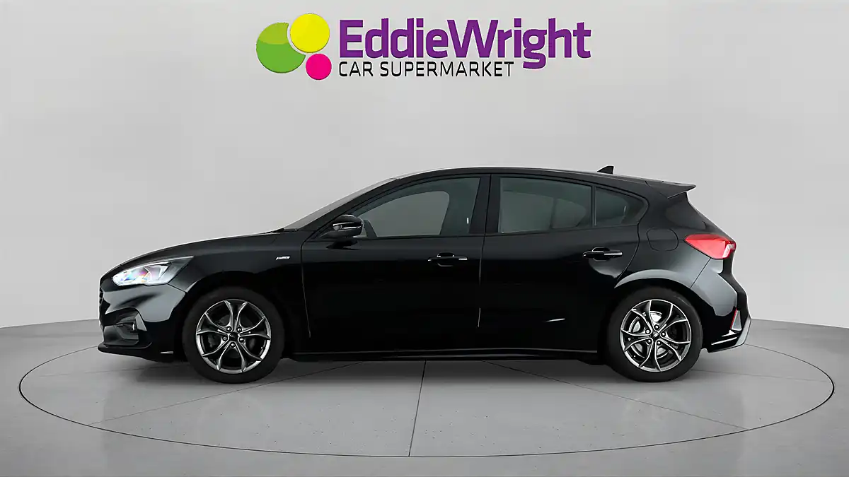 Used 2018 Ford Focus ST-Line Nav Black - Interior and Exterior details 4
