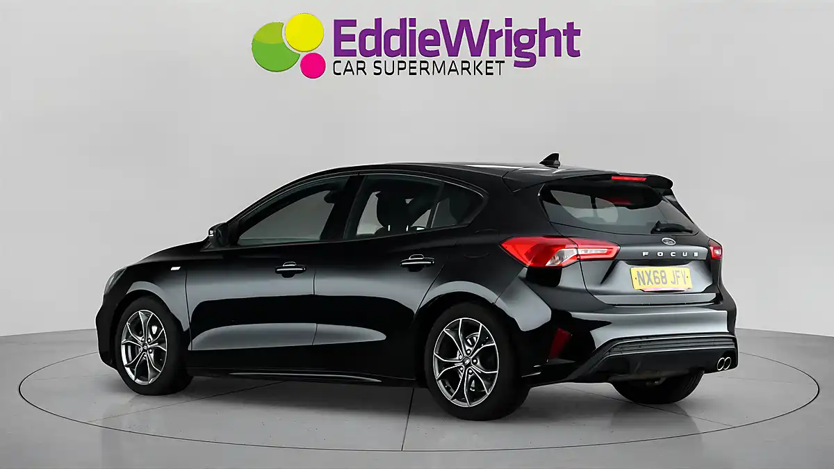 Used 2018 Ford Focus ST-Line Nav Black - Interior and Exterior details 5