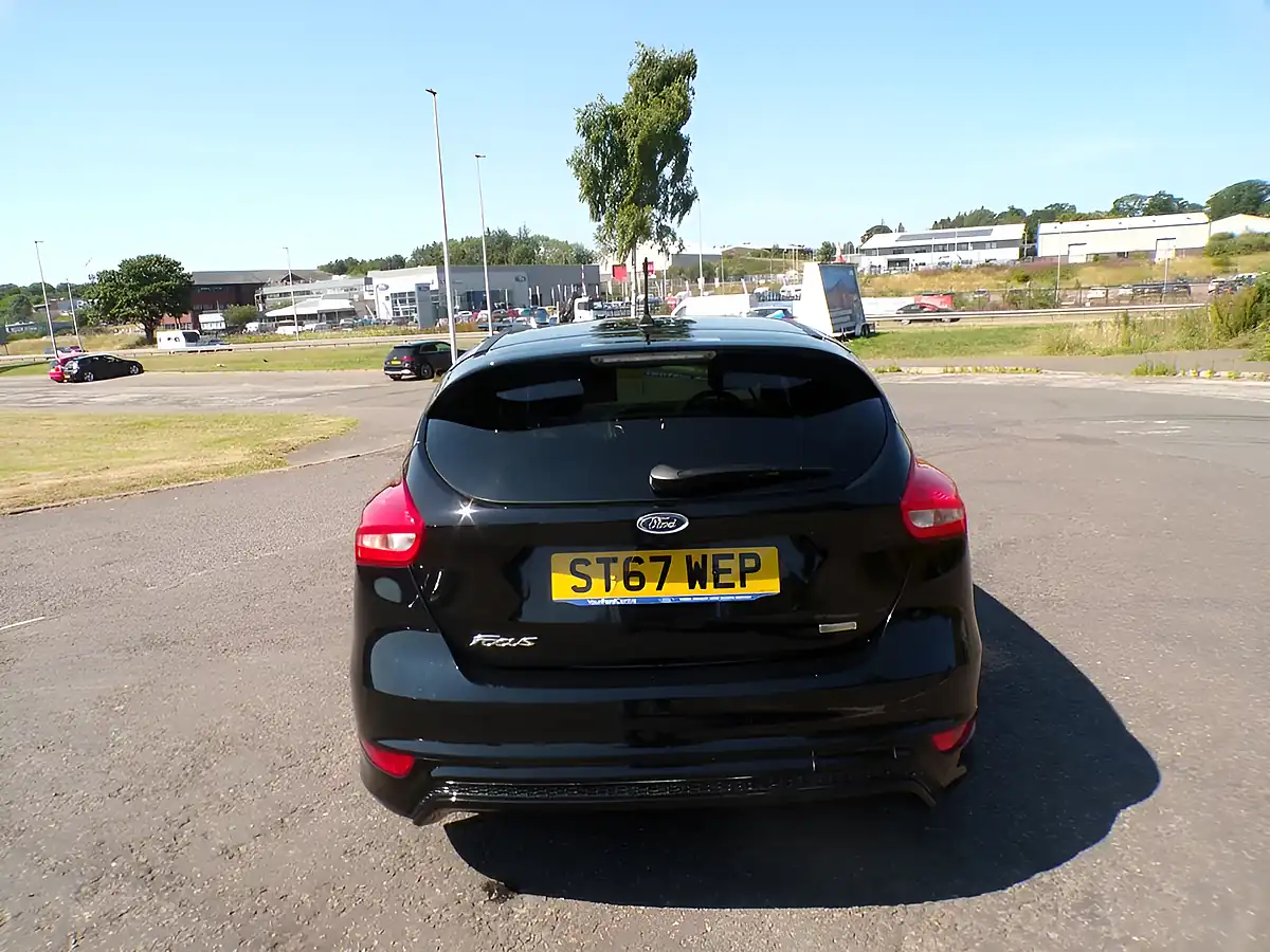 Used 2018 Ford Focus ST-Line Navigator Black - Interior and Exterior details 11