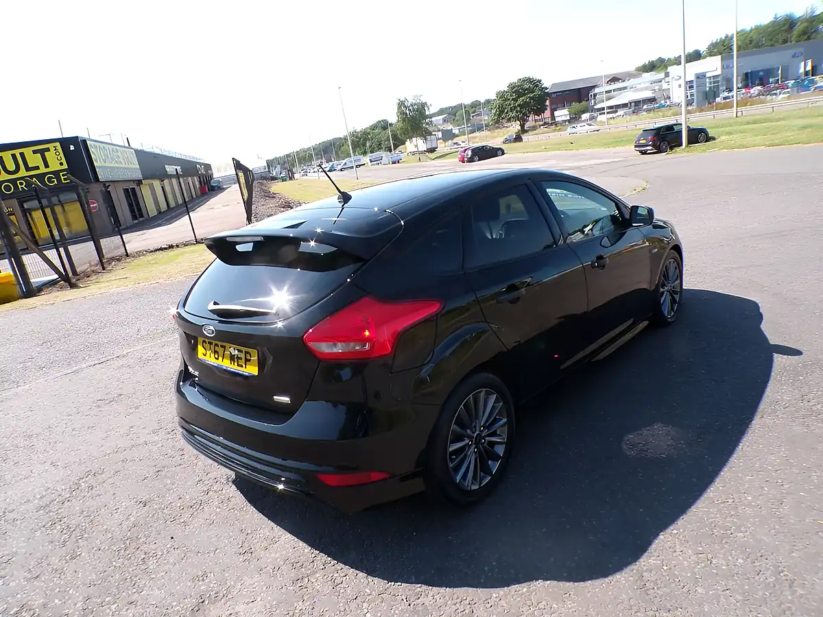 Used 2018 Ford Focus ST-Line Navigator Black - Interior and Exterior details 14