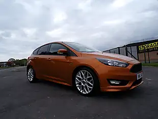 Used 2018 Ford Focus ST-Line Orange - Interior and Exterior details 16