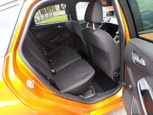 Used 2018 Ford Focus ST-Line Orange - Interior and Exterior details 4