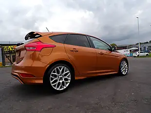 Used 2018 Ford Focus ST-Line Orange - Interior and Exterior details 7