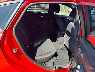 Used 2018 Ford Focus ST-Line Red - Interior and Exterior details 17