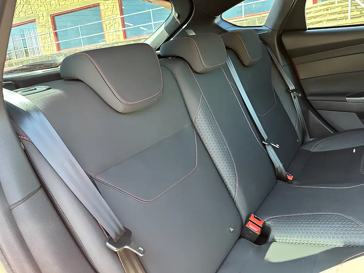 Used 2018 Ford Focus ST-Line Red - Interior and Exterior details 18
