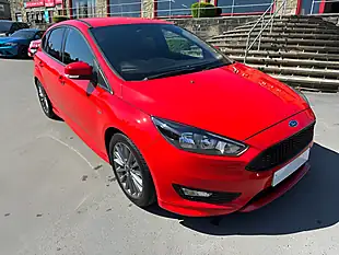 Used 2018 Ford Focus ST-Line Red - Interior and Exterior details 2
