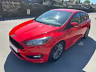 Used 2018 Ford Focus ST-Line Red - Interior and Exterior details 4