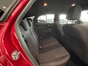 Used 2018 Ford Focus ST-Line Red - Interior and Exterior details 12