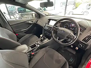 Used 2018 Ford Focus ST-Line Red - Interior and Exterior details 14